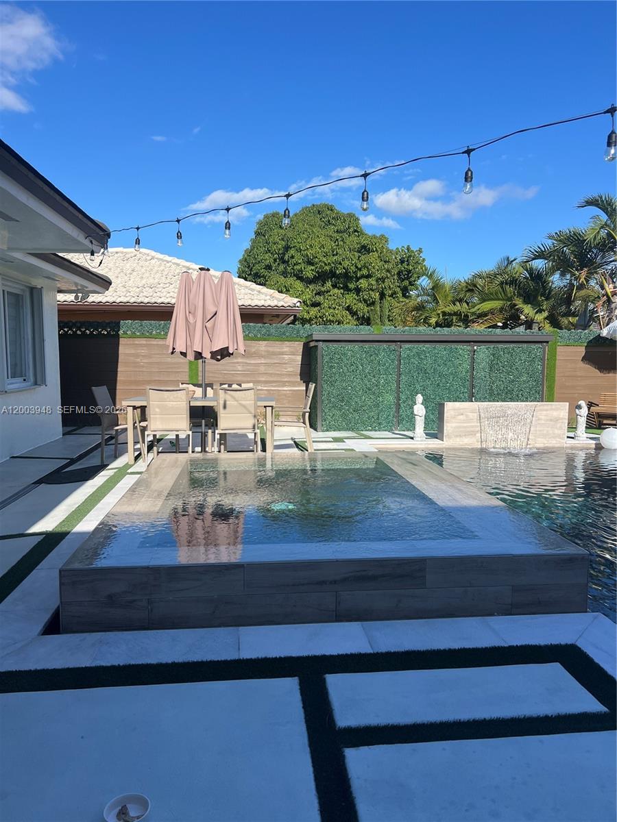 14802 Southwest 176th Terrace Miami, FL 33187 - Photo 12 of 33