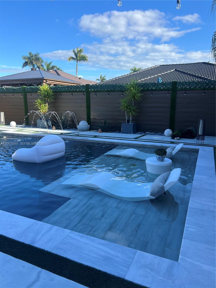 14802 Southwest 176th Terrace Miami, FL 33187 - Photo 13 of 33