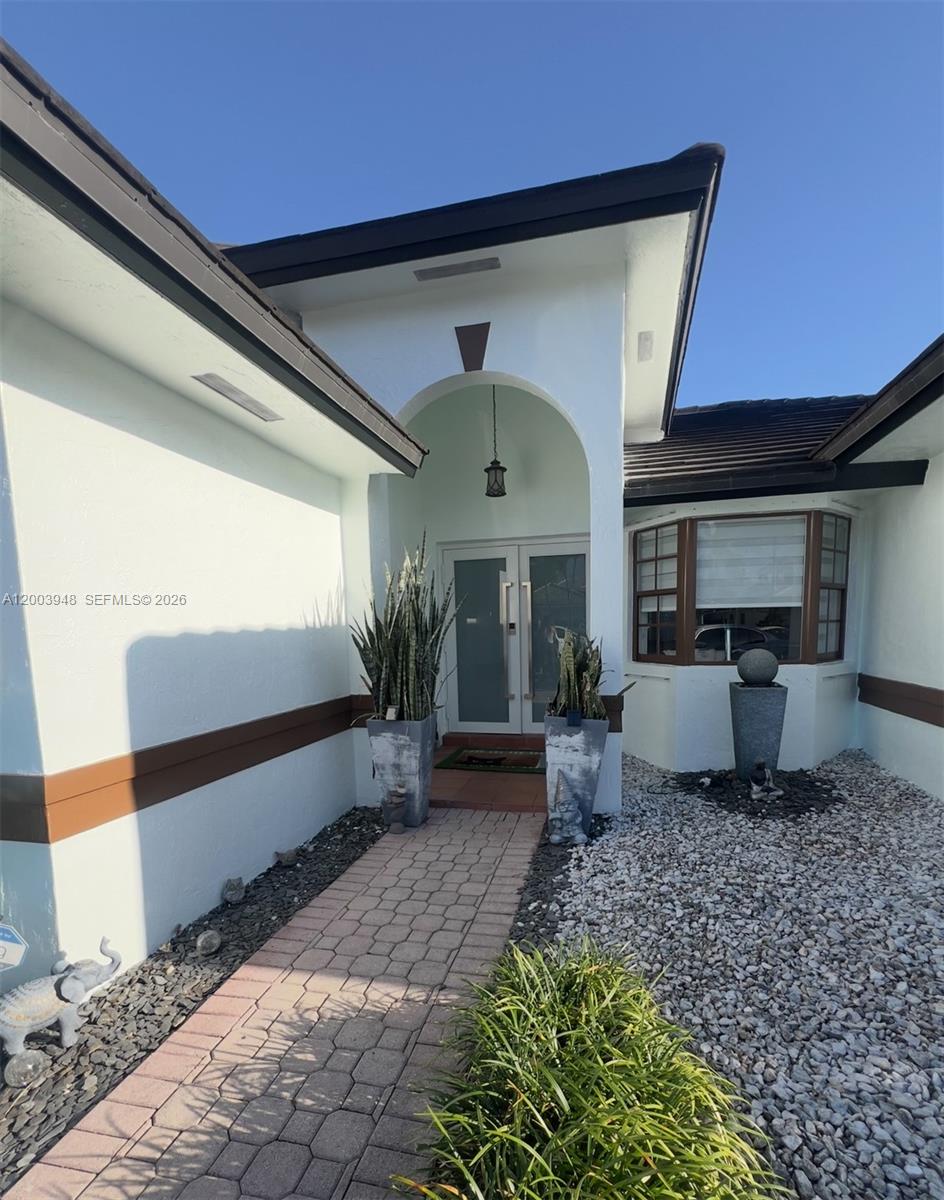 14802 Southwest 176th Terrace Miami, FL 33187 - Photo 2 of 33