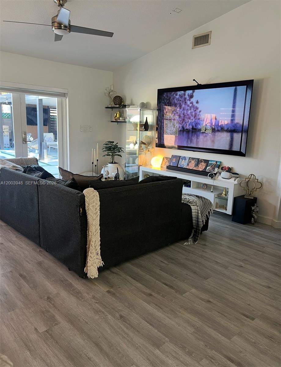 14802 Southwest 176th Terrace Miami, FL 33187 - Photo 25 of 33