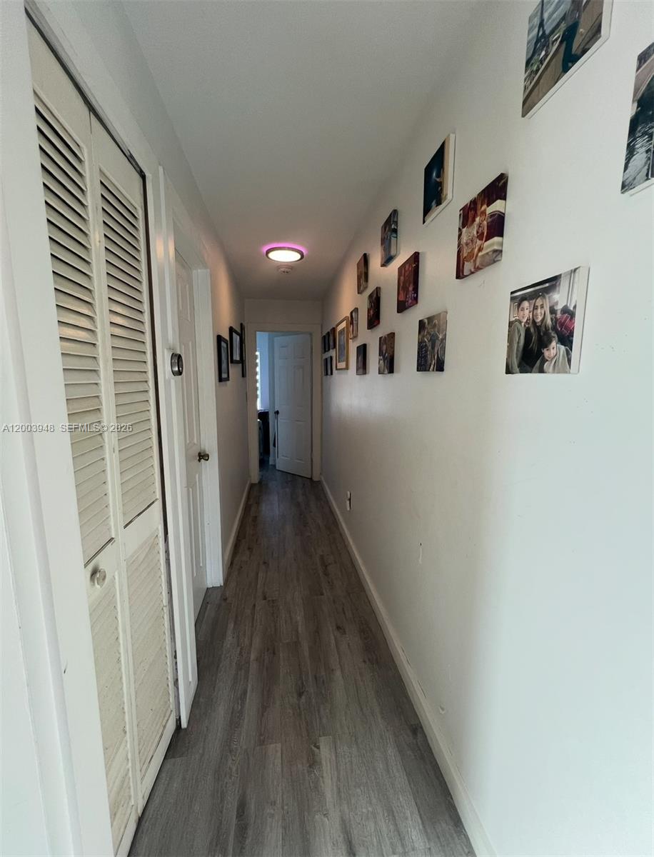 14802 Southwest 176th Terrace Miami, FL 33187 - Photo 30 of 33