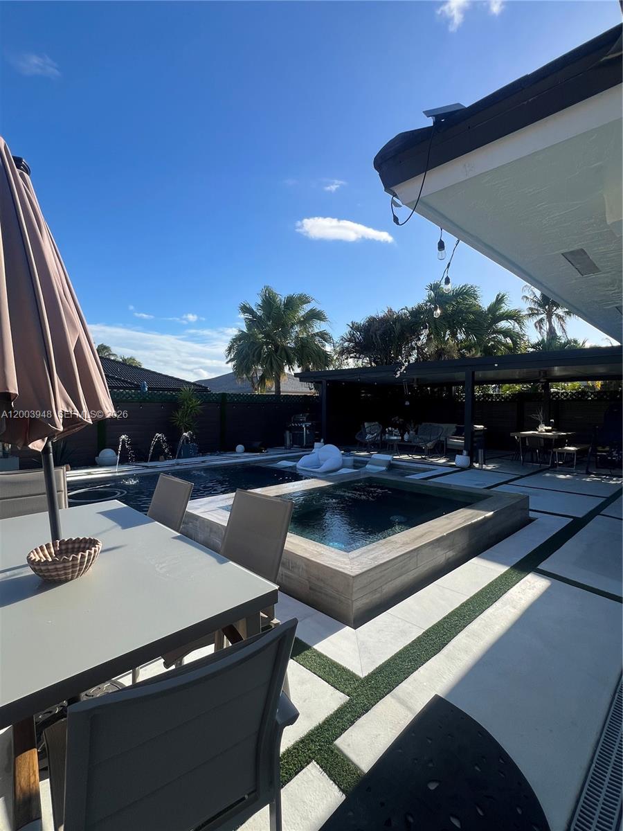 14802 Southwest 176th Terrace Miami, FL 33187 - Photo 6 of 33