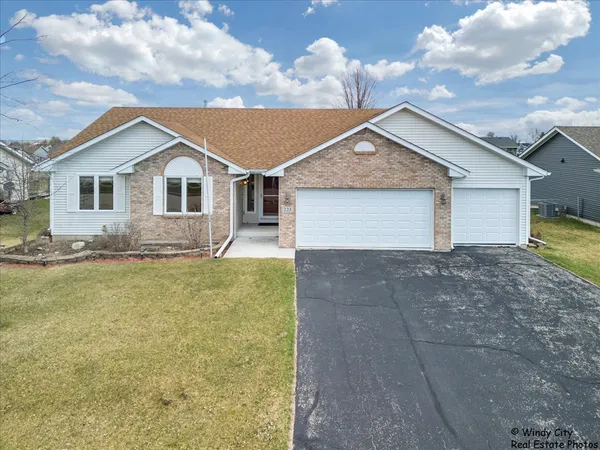 $327,000 | 225 Sundance Trail, Capron, IL 61012