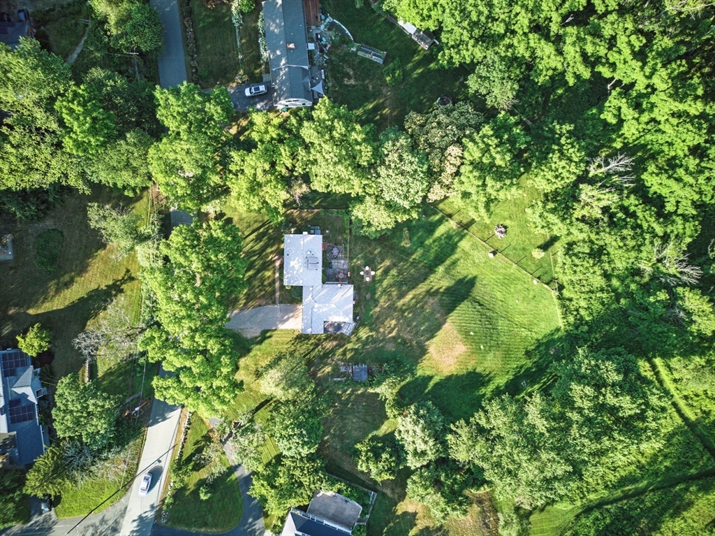 138 Pelham Island Road Wayland, MA 01778 - Photo 3 of 36