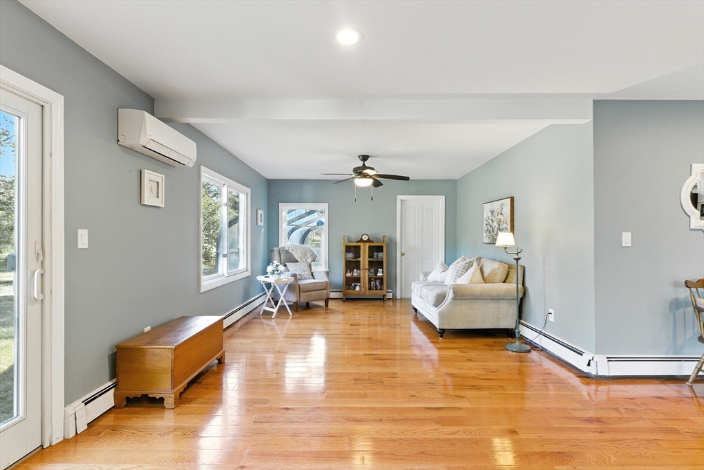 138 Pelham Island Road Wayland, MA 01778 - Photo 8 of 36