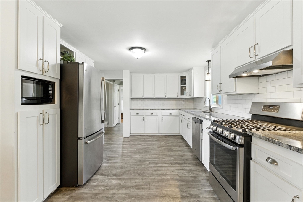 138 Pelham Island Road Wayland, MA 01778 - Photo 10 of 36