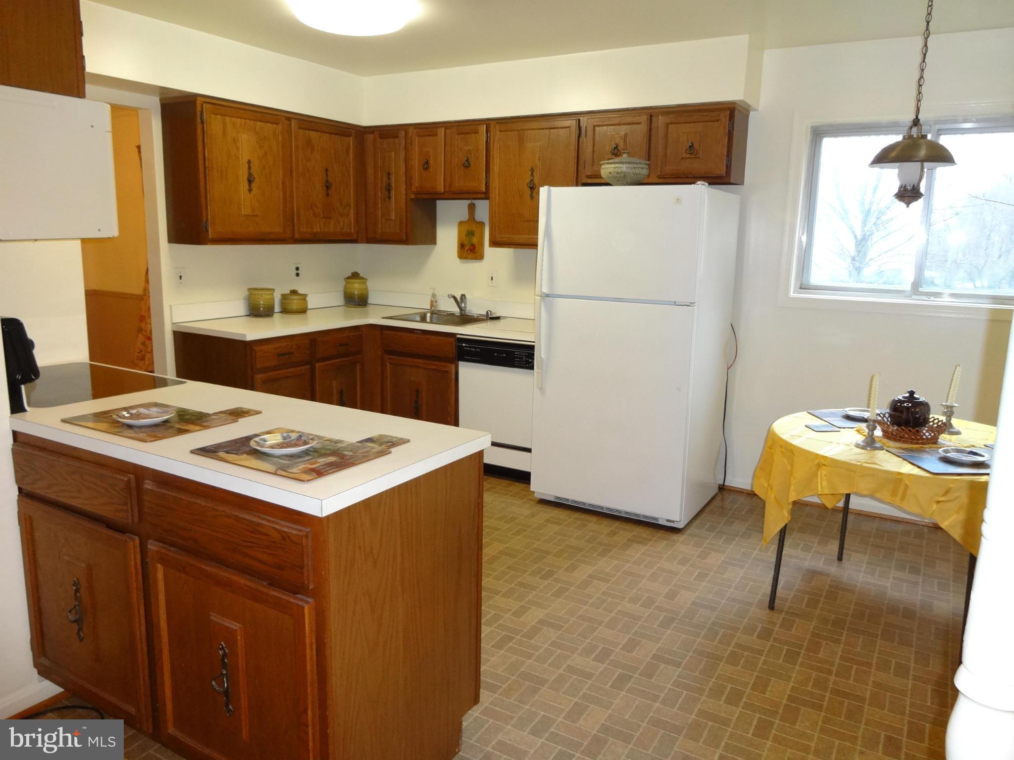 2901 Gold Mine Road Brookeville, MD 20833 - Photo 8 of 29 Kitchen