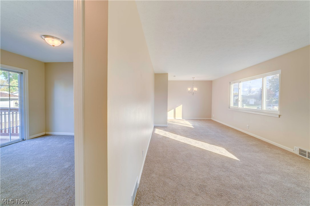 30221 Vineyard Road Willowick, OH 44095 - Photo 7 of 25
