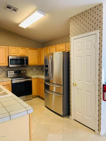 $1,950 | 21242 North 91st Drive, Peoria, AZ 85382