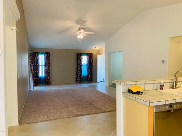 $1,950 | 21242 North 91st Drive, Peoria, AZ 85382