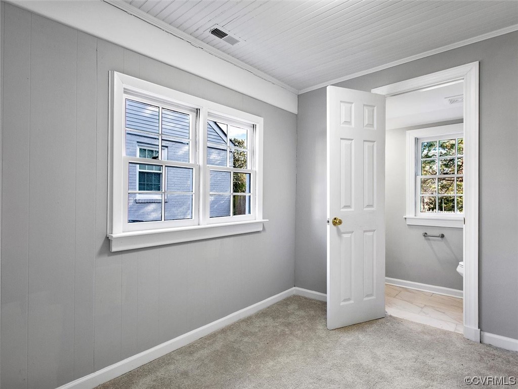 6903 Everview Road Richmond, VA 23226 - Photo 9 of 34 an empty room with windows