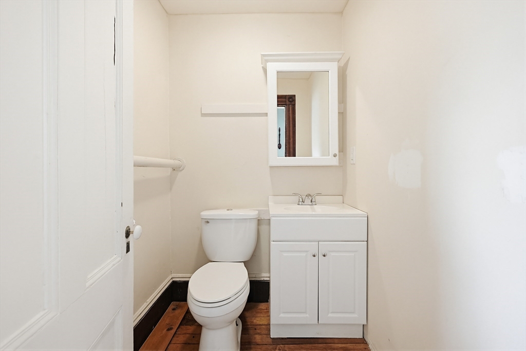 13 Rhodes Avenue Lynn, MA 01904 - Photo 13 of 39