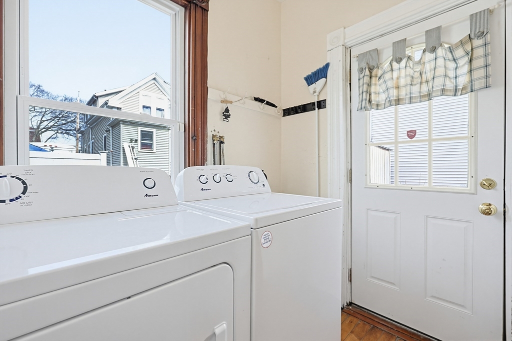 13 Rhodes Avenue Lynn, MA 01904 - Photo 14 of 39