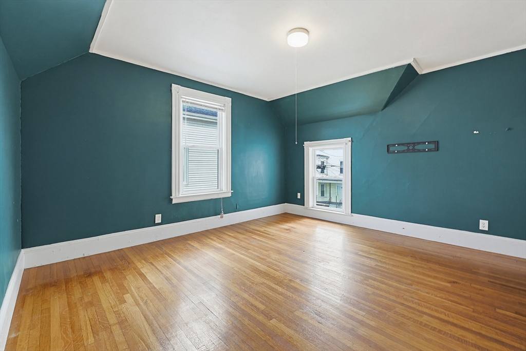 13 Rhodes Avenue Lynn, MA 01904 - Photo 26 of 39