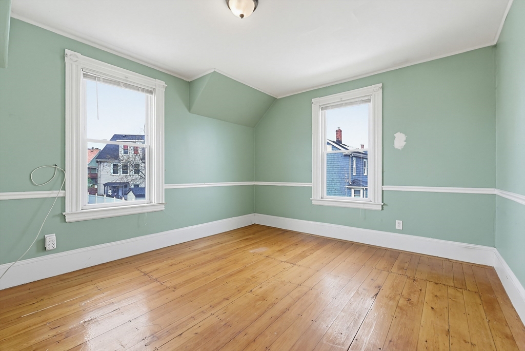 13 Rhodes Avenue Lynn, MA 01904 - Photo 29 of 39