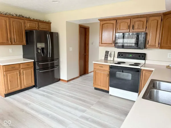 $409,900 | 7516 Kilbarron Circle, Indianapolis, IN 46217