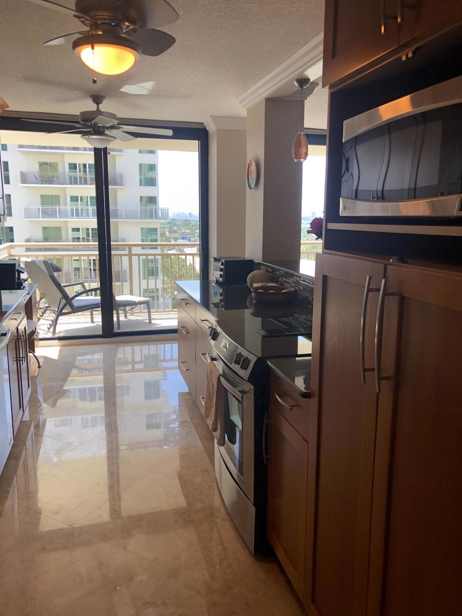 3400 North Ocean Drive, Unit 1506 Riviera Beach, FL 33404 - Photo 23 of 42 Kitchen