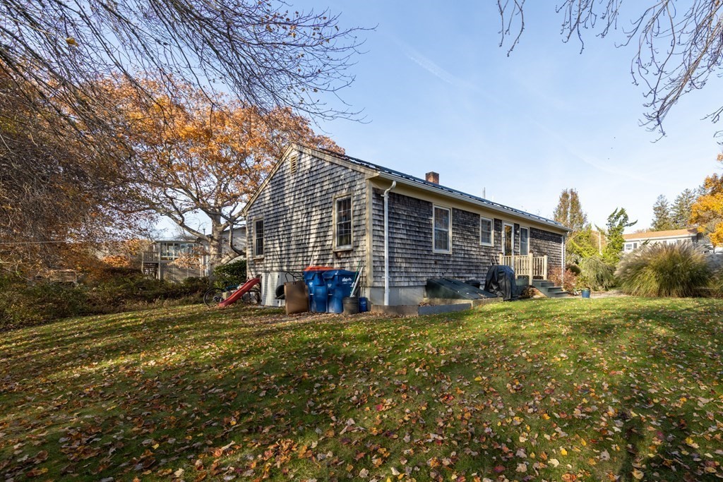 37 Brae Road Fairhaven, MA 02719 - Photo 2 of 18 Gallery Image 2