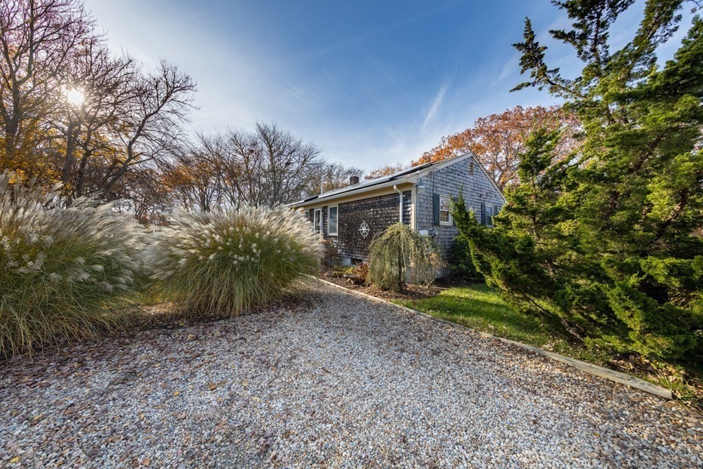 37 Brae Road Fairhaven, MA 02719 - Photo 3 of 18 Gallery Image 3