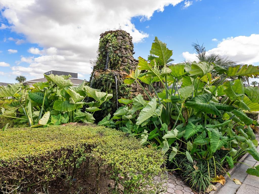 1935 South Conway Road, Unit L3 Orlando, FL 32812 - Photo 19 of 29 a plant with lots of green space