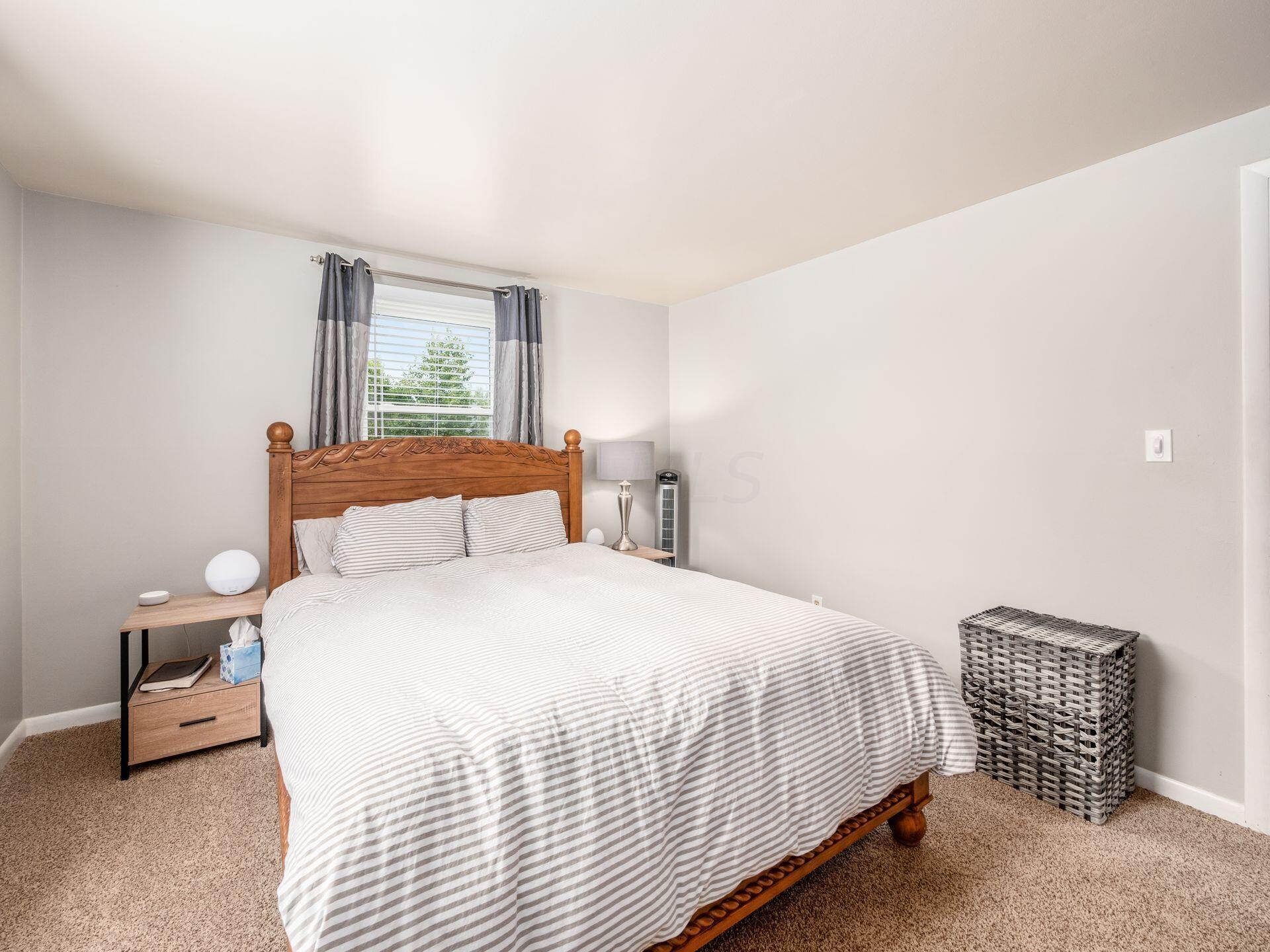 212 Deerfield Road Columbus, OH 43228 - Photo 22 of 47 Primary Bedroom