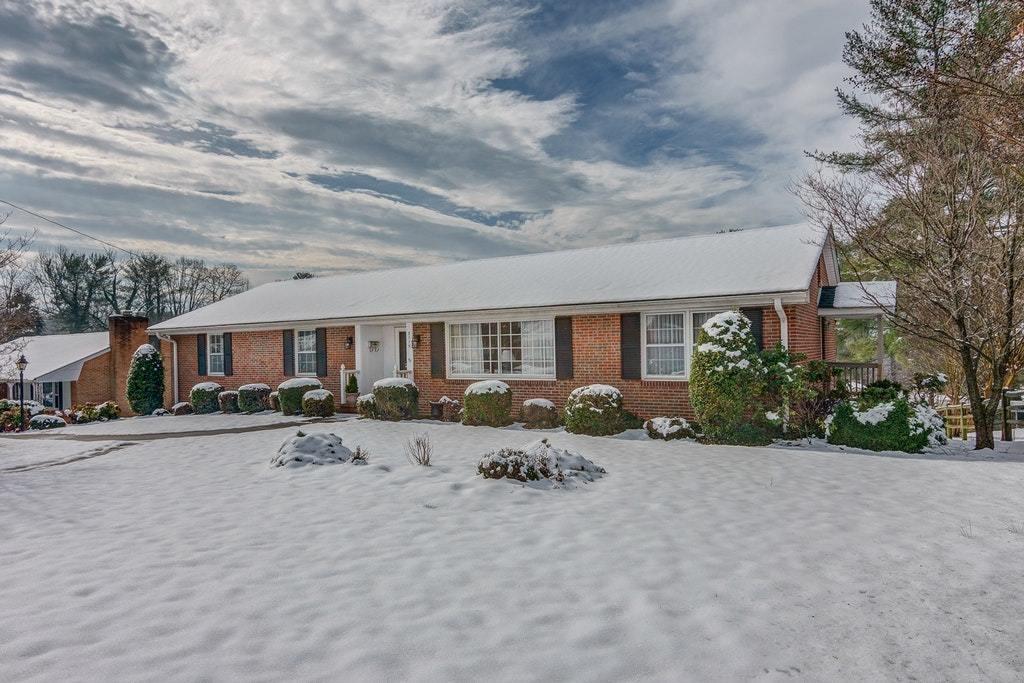 3115 Harmony Road Roanoke, VA 24018 - Photo 3 of 38 003-301312-3115 Harmony Road 03_7335251