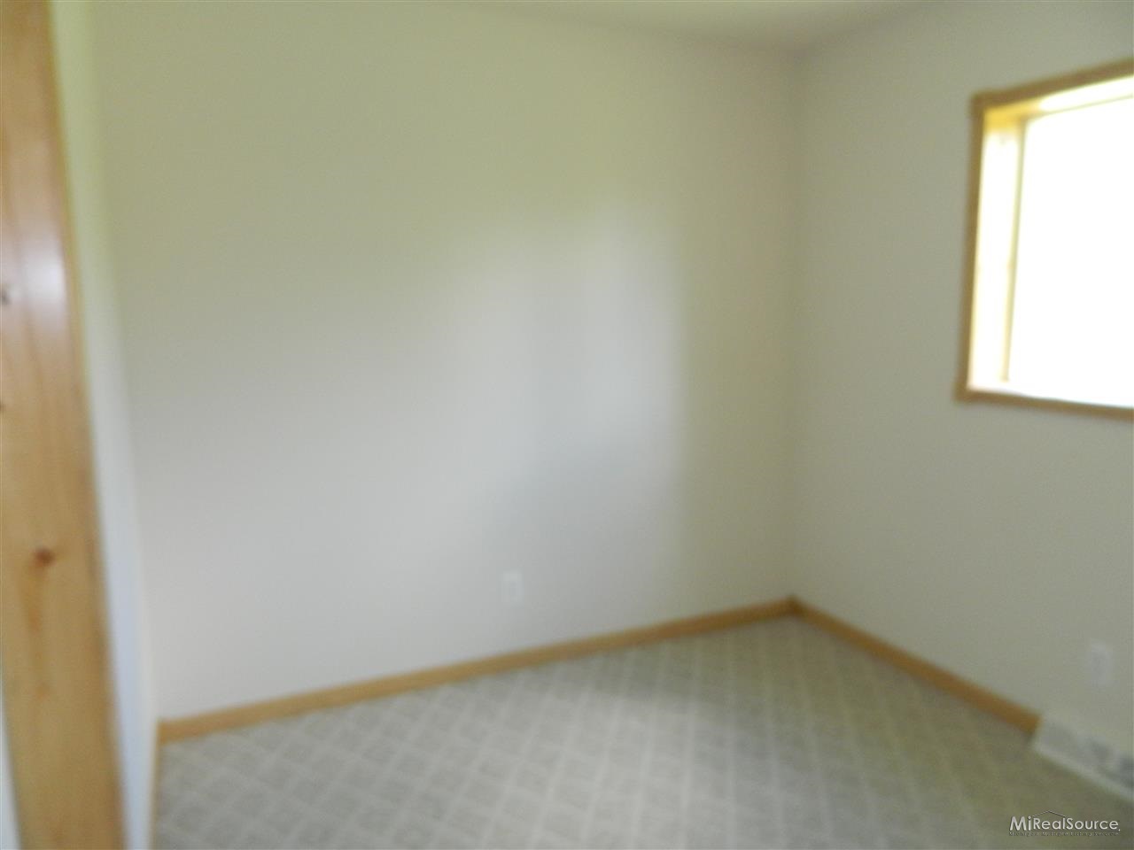5873 Newman Road St. Clair, MI 48079 - Photo 13 of 23 31160386-12.JPG