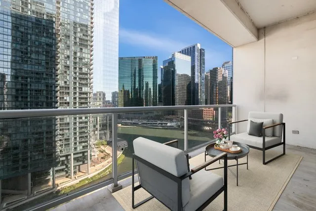 $495,000 | 333 North Canal Street, Unit 1403, Chicago, IL 60606