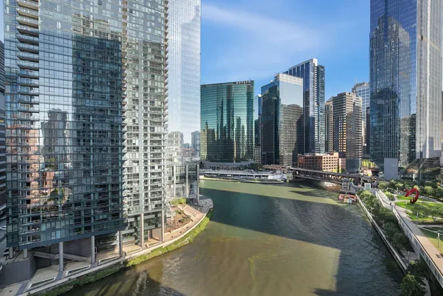$495,000 | 333 North Canal Street, Unit 1403, Chicago, IL 60606