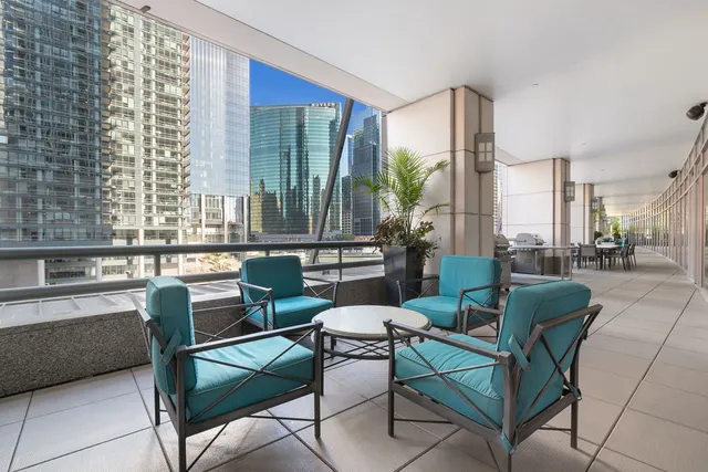 $495,000 | 333 North Canal Street, Unit 1403, Chicago, IL 60606