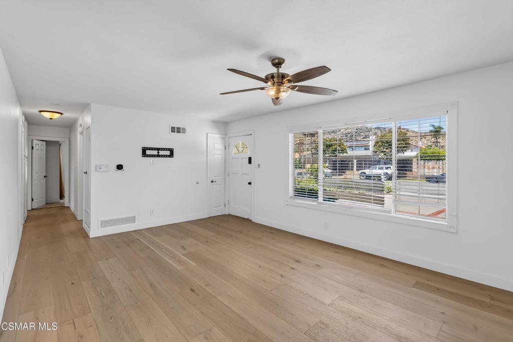1651 Kay Avenue Simi Valley, CA 93063 - Photo 10 of 27