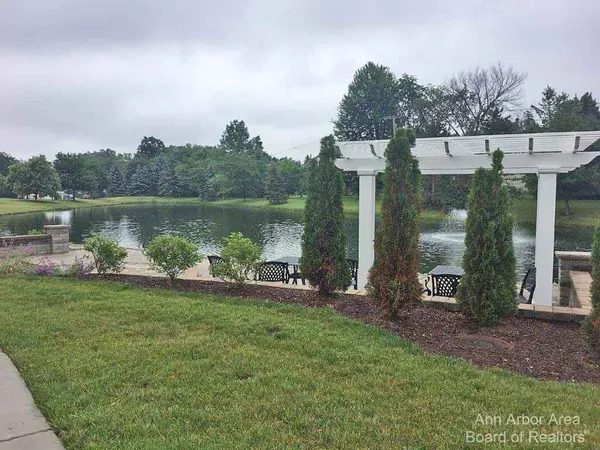 $257,900 | 1573 Oakfield Drive, Ann Arbor, MI 48108