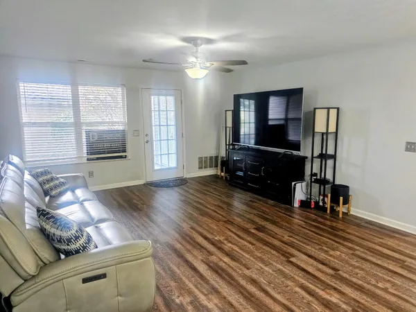 $257,900 | 1573 Oakfield Drive, Ann Arbor, MI 48108