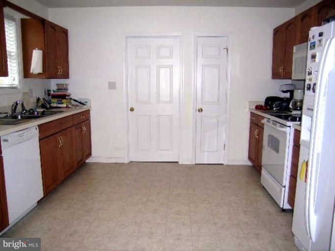 596 Fletcher Road Gore, VA 22637 - Photo 13 of 27 Kitchen #3