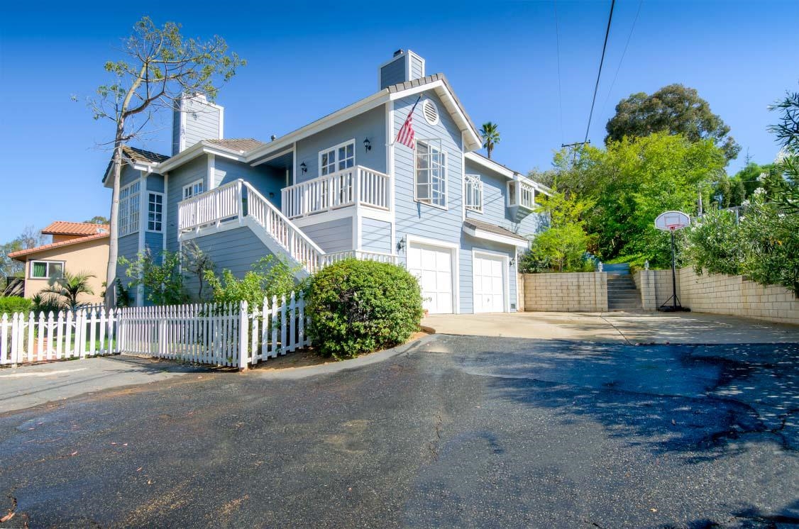 4132 Olive Hill Road Fallbrook, CA 92028 - Photo 2 of 25 Charming Cape Cod