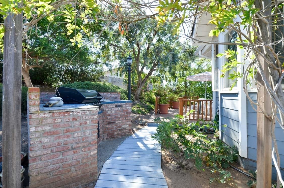 4132 Olive Hill Road Fallbrook, CA 92028 - Photo 20 of 25 Built-In Barbecue