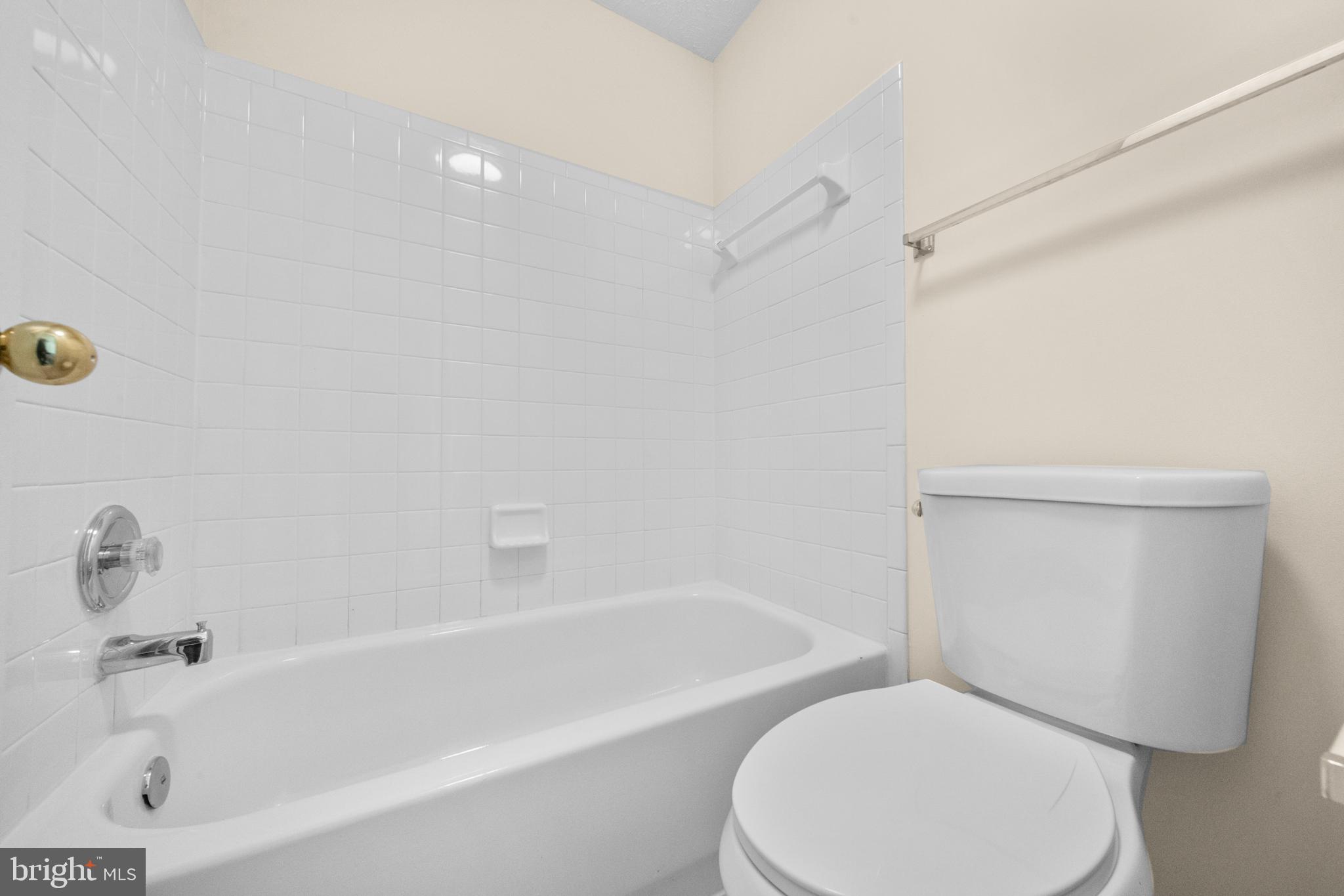 7989 Copperfield Way Manassas, VA 20109 - Photo 19 of 29