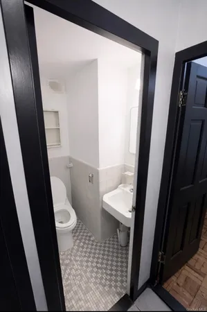 $250,000 | 8 Fordham Hill Ovl, Unit 17F | University Heights