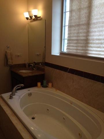 3152 West Devon Avenue, Unit 3B Chicago, IL 60659 - Photo 15 of 23
