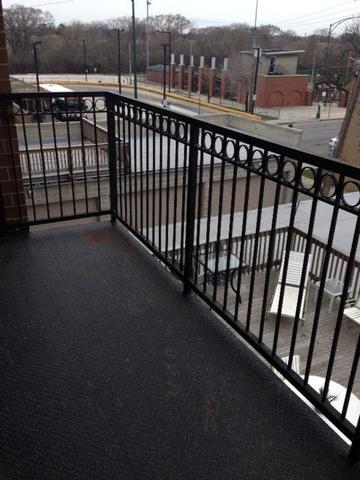 3152 West Devon Avenue, Unit 3B Chicago, IL 60659 - Photo 4 of 23