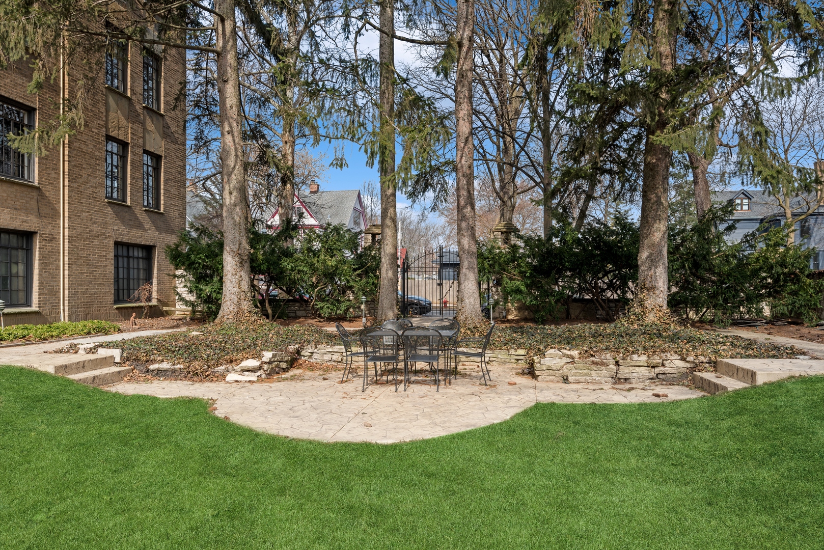 734 Noyes Street, Unit O2 Evanston, IL 60201 - Photo 18 of 24 Gallery Image 18