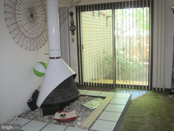 12 Robertson Road East Windsor, NJ 08520 - Photo 6 of 25 Living Room