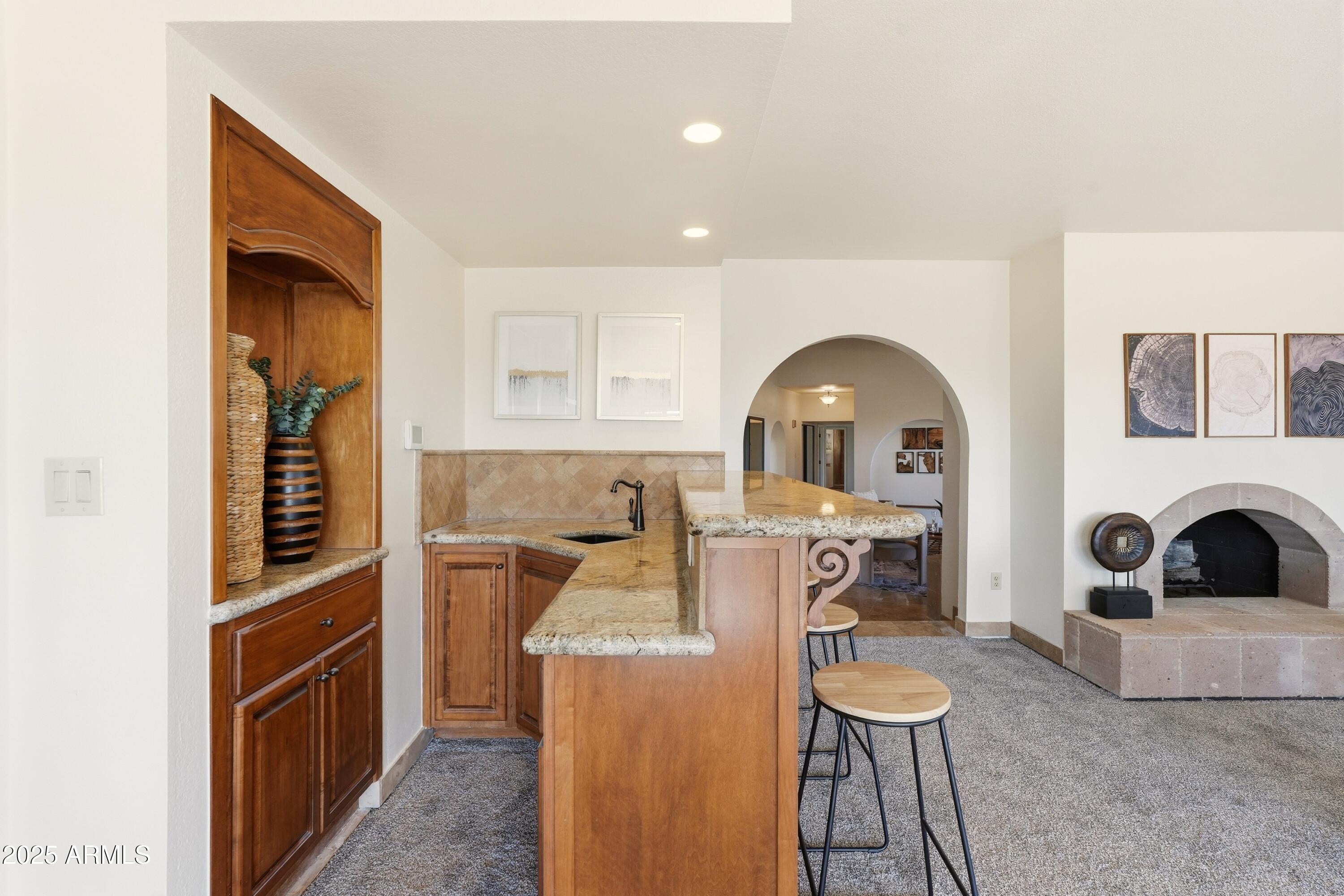 36618 Wild Flower Road Carefree, AZ 85377 - Photo 15 of 60 FR w/FP