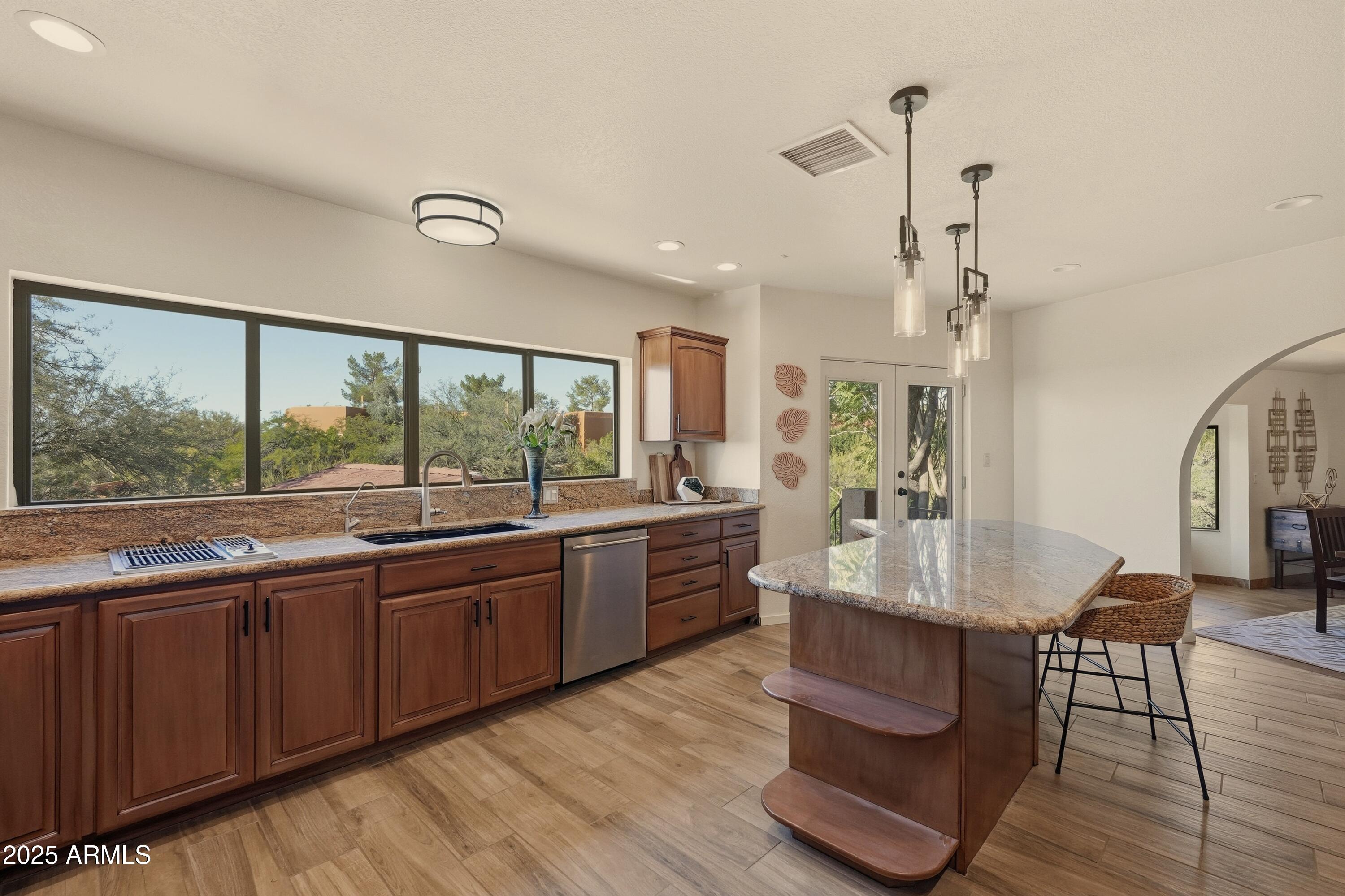 36618 Wild Flower Road Carefree, AZ 85377 - Photo 20 of 60 Kitchen w/island