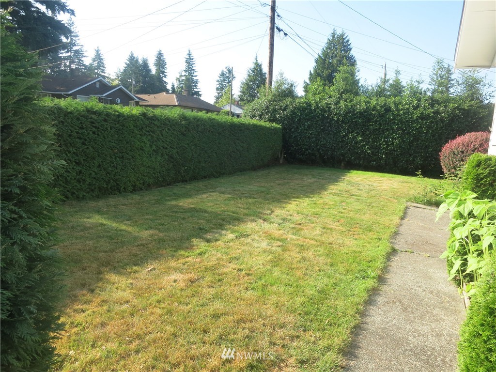 6606 Willow Road Everett, WA 98203 - Photo 4 of 25