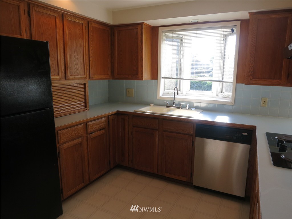 6606 Willow Road Everett, WA 98203 - Photo 7 of 25