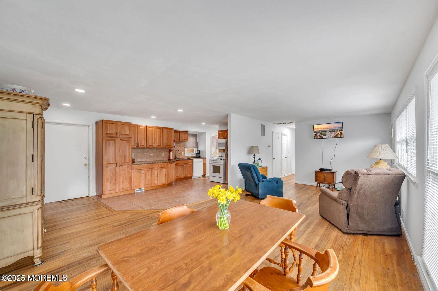 1272 Aldrich Road Jackson, NJ 08527 - Photo 15 of 38 14 1272