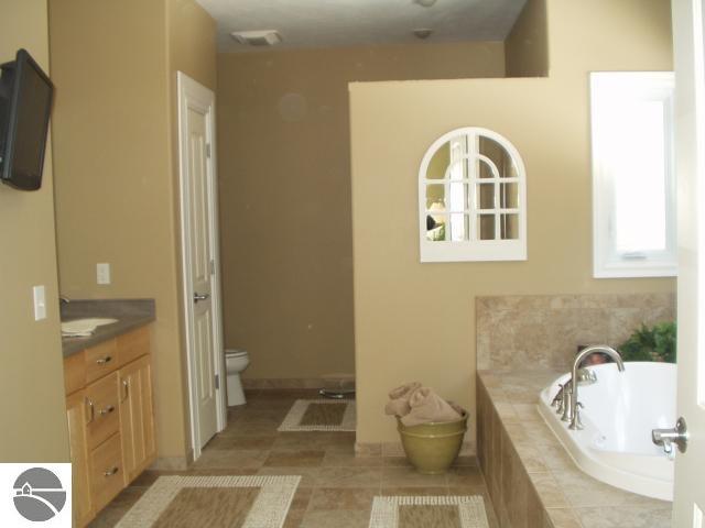 1050 Fisher Road Traverse City, MI 49685 - Photo 13 of 15 1702355-12.JPG