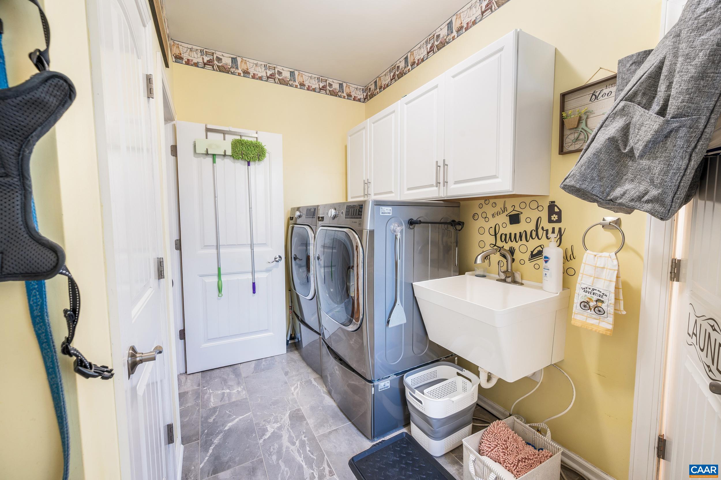 873 Copper Mine Road Dillwyn, VA 23936 - Photo 12 of 49 a view of living room with furniture and a window
