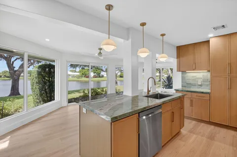 $1,050,000 | 8 Slash Pine Villas, Boynton Beach, FL 33436